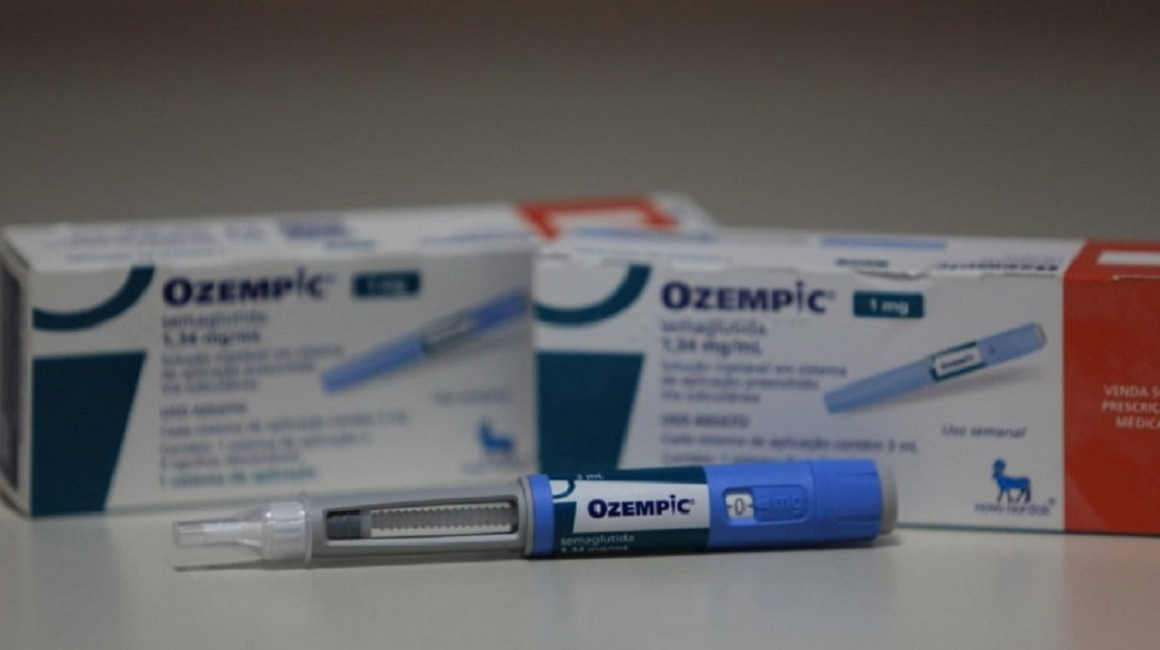 Imagen de una inyección de Ozempic, nombre comercial de la droga semaglutide, usada para tratar la obesidad. 