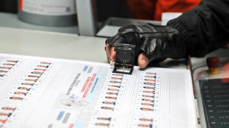 El IGM empezó la impresión de las papeletas para las elecciones seccionales 2023. Quito, 21 de noviembre de 2022.