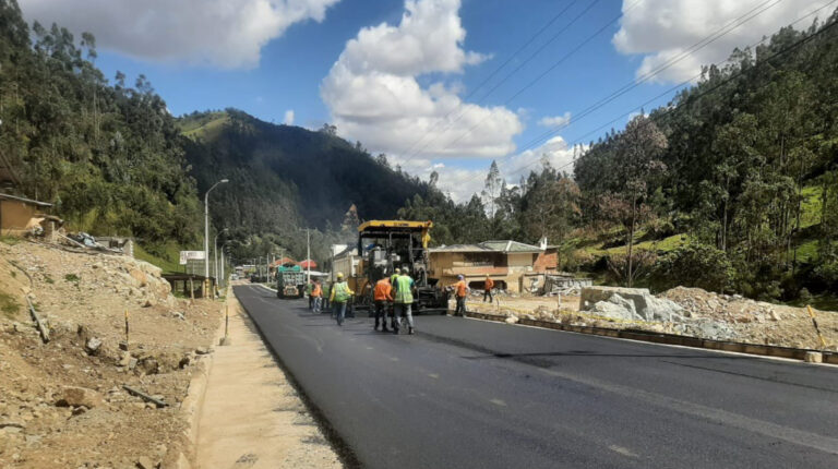 Quito y Guayaquil se quedarán sin asfalto hasta el 10 de junio