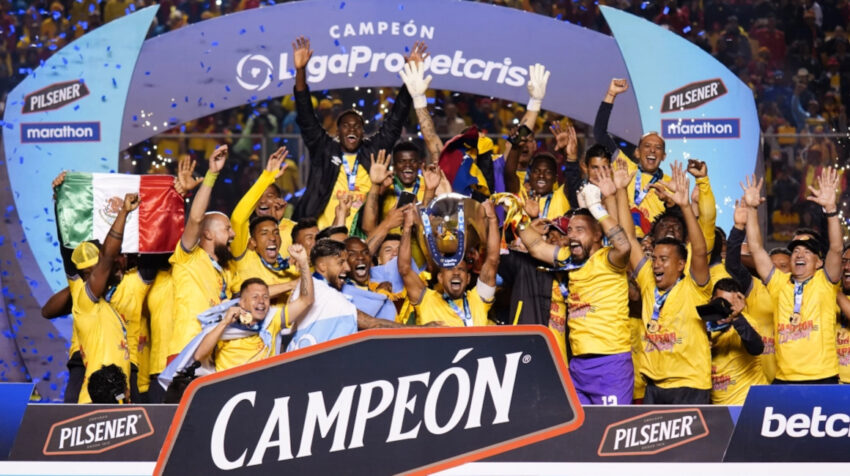 Aucas gana la LigaPro, el primer título nacional en sus 77 años de historia.