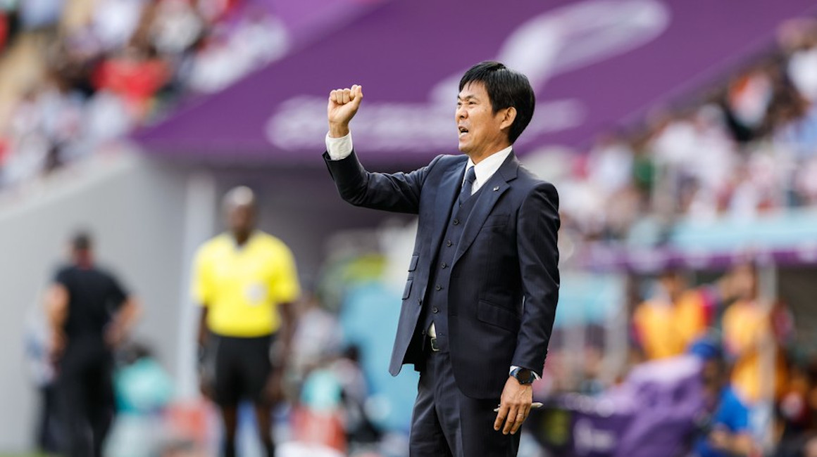Hajime Moriyasu, entrenador de Japón, durante uno de los partidos de su selección en el Mundial de Qatar 2022.