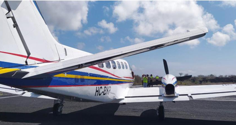 Una avioneta aterrizó en la Isla Isabela el 8 de enero del año pasado sin autorización. Se presume que era usada para narcotráfico. Tenía 5 contenedores de combustible y teléfonos satelitales. 60 días después fue robada. Foto cortesía