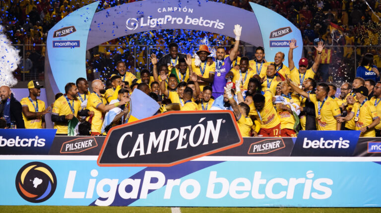 Aucas celebra el título de la LigaPro, el 13 de noviembre de 2022.