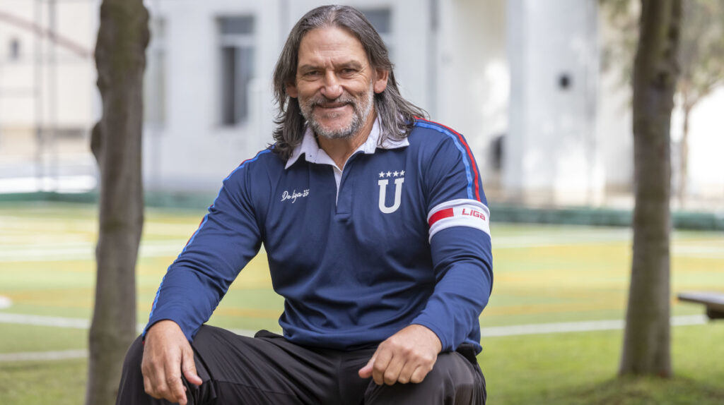 Hans Ortega, el ‘vikingo’ que enseña el fútbol arte