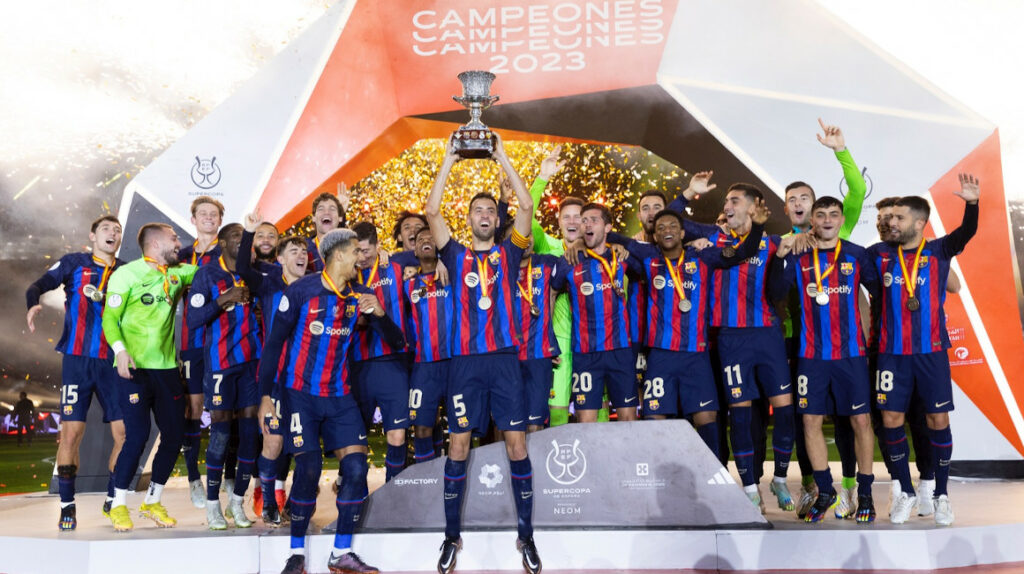 El Barcelona supera al Madrid y gana su decimocuarta Supercopa