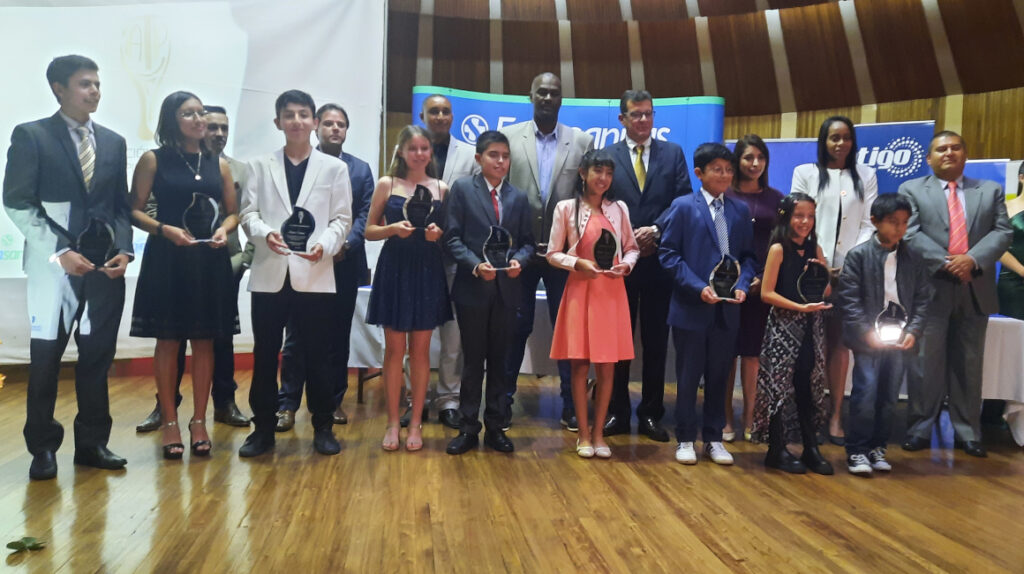 Asociación de Tenis de Pichincha premió a sus mejores deportistas