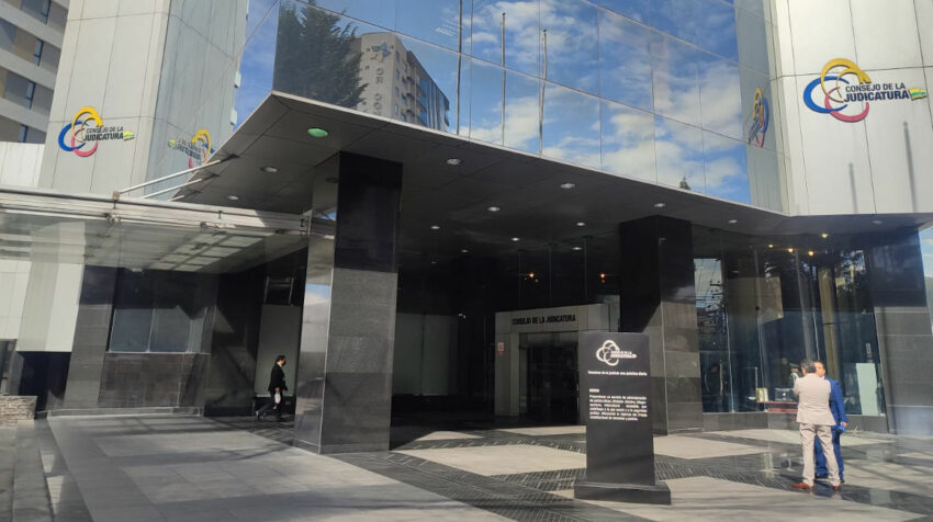 Fachada del edificio del Consejo de la Judicatura en Quito, el 24 de enero de 2023.