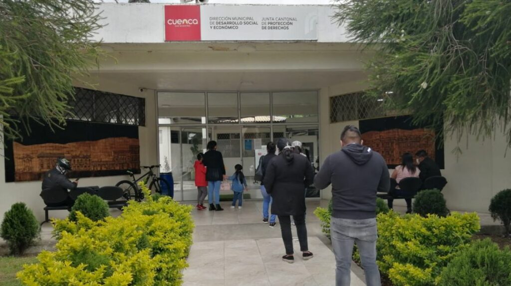 Junta de Cuenca dicta tres medidas en escuela donde se investiga abuso