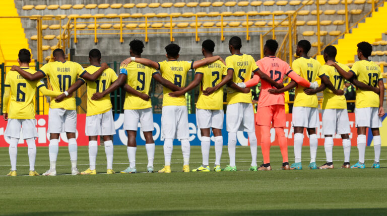 La selección de Ecuador antes del partido ante Uruguay en el Sudamericano Sub 20, el 3 de febrero de 2023.