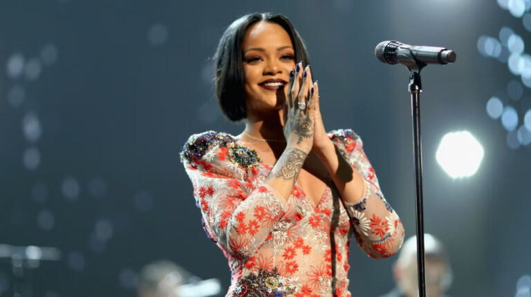 Rihanna cantará en el show de medio tiempo del Super Bowl LVII