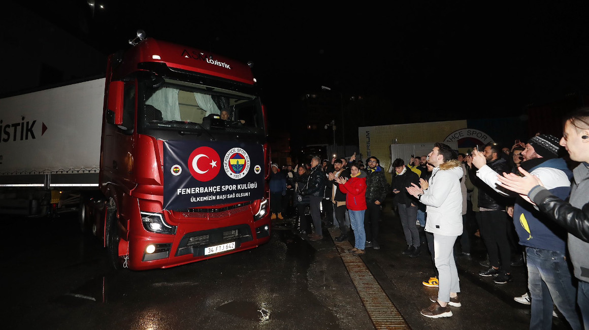 Fenerbahce ayuda Turquía