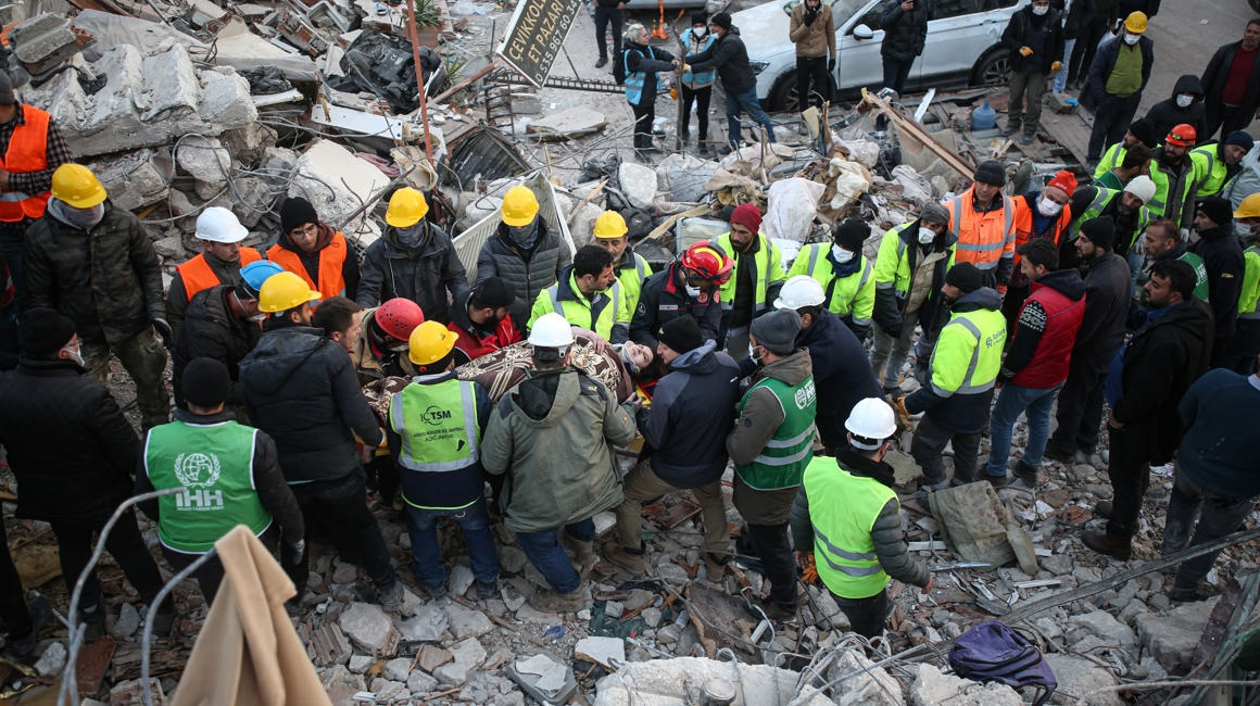rescate mujer terremotos turquía siria