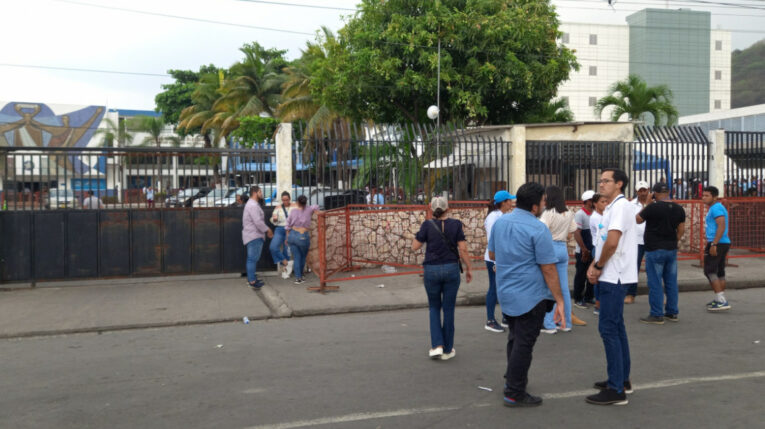 Exteriores de la Delegación del CNE en Guayas, en donde supuestamente funcionaba un 