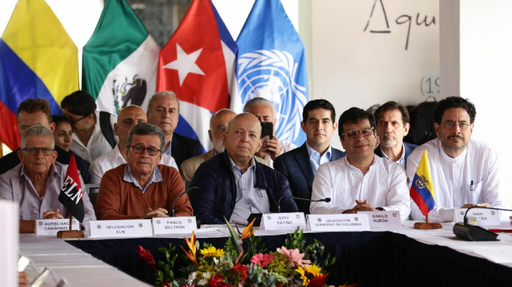 Colombia y ELN encaran negociación ante un cese al fuego complicado