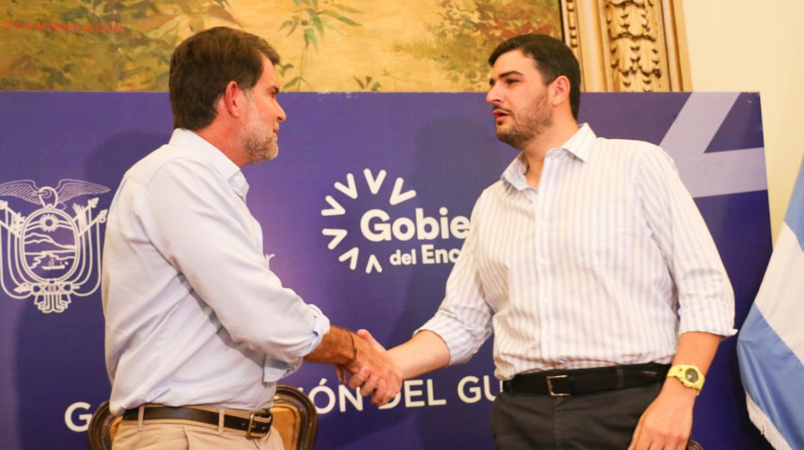 El gobernador de Guayas, Francesco Tabacchi, y el alcalde electo de Guayaquil, Aquiles Álvarez, en una reunión sobre seguridad el 13 de febrero de 2023.