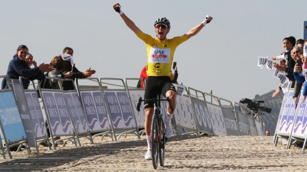 Pogacar gana la Etapa 2 de la Vuelta a Andalucía y continúa como líder