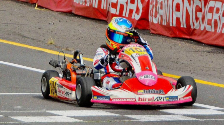Julián Rivera, durante una carrera de la Rok Cup Ecuador en el Kartódromo de Cotopaxi, el 20 de enero de 2023.