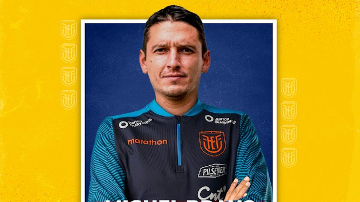 Imagen de Miguel Bravo tras ser anunciado como el nuev DT de la Selección Sub 20 de Ecuador, el 27 de febrero de 2023.