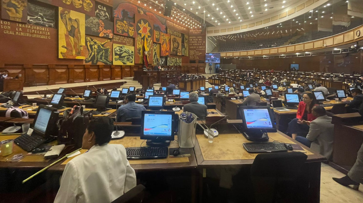 El Pleno de la Asamblea Nacional, en la sesión sobre el informe que recomienda el juicio político contra el presidente Lasso, el 4 de marzo de 2023.