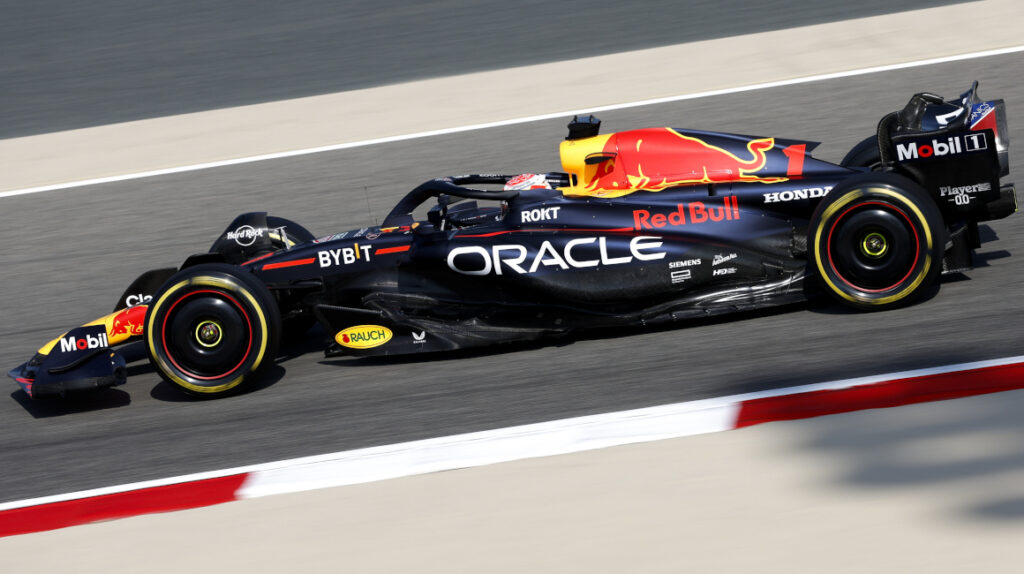 Verstappen empieza la temporada con la ‘pole position’ en Baréin