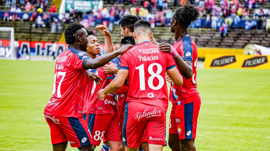 El Nacional sufre, pero vence 3-2 a Técnico Universitario