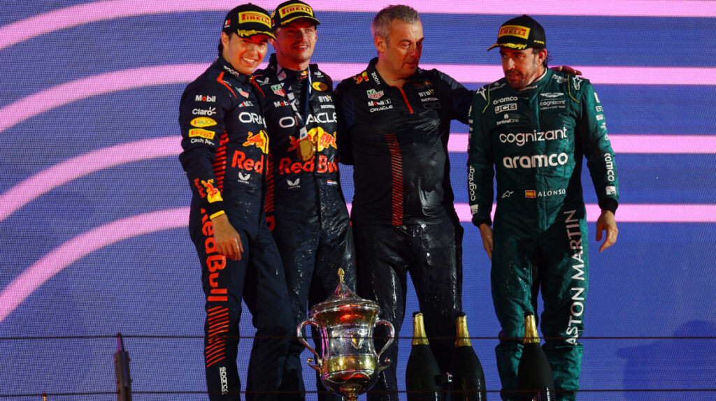 Verstappen, Pérez y Alonso suben al podio en el Gran Premio de Baréin