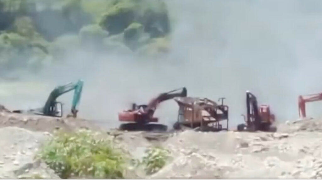 Destrucción de máquinas de mineros ilegales fue en territorio peruano