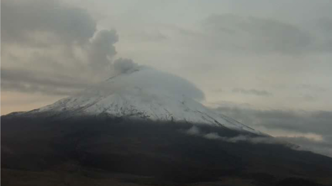 Imagen del volcán Cotopaxi el 12 de marzo de 2023.