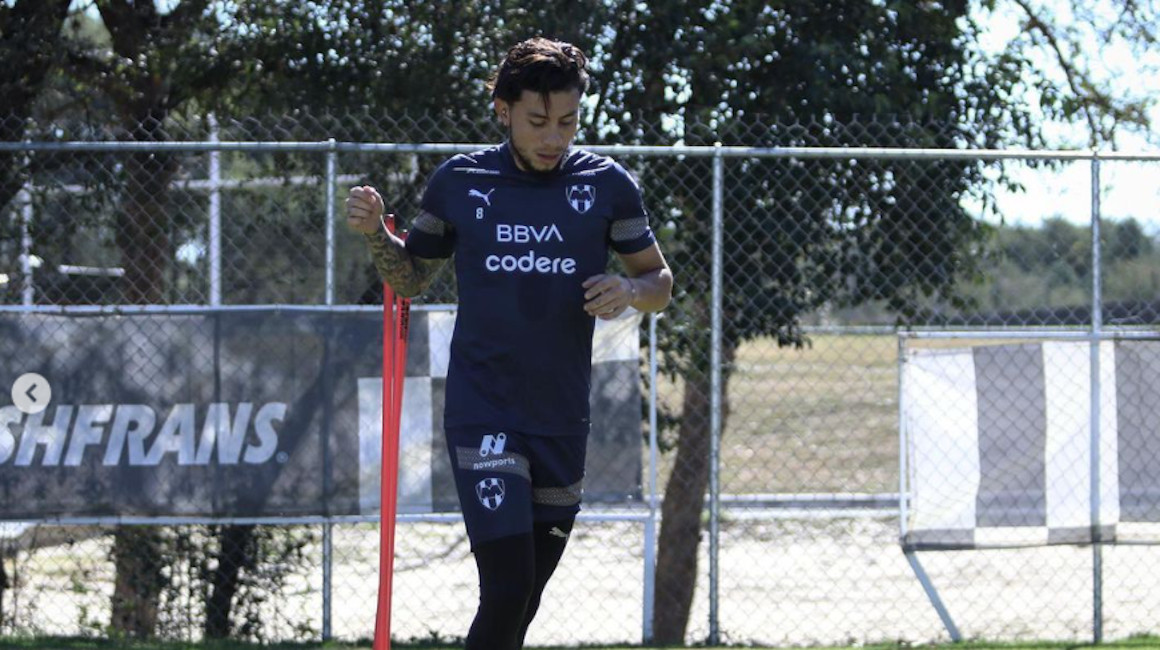 El jugador ecuatoriano del Monterrey, Joao Rojas, durante la práctica del 17 de enero de 2023.