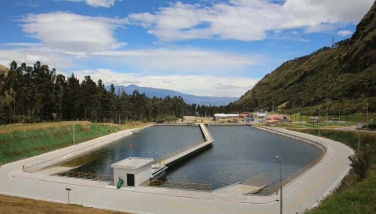 Abastecimiento de agua mejora para Quito
