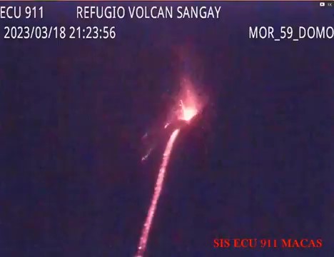 Imagen del volcán Sangay, captada el 18 de marzo.
