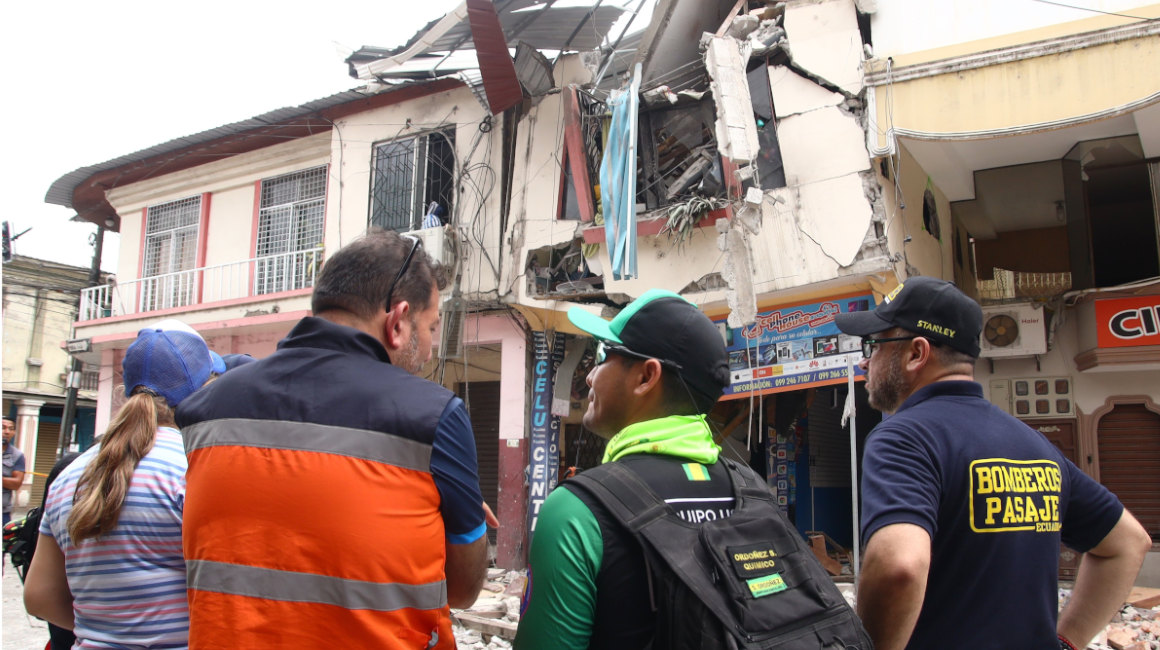 Un edificio derrumbado en el cantón Pasaje, El Oro, por el terremoto del 18 de marzo de 2023.