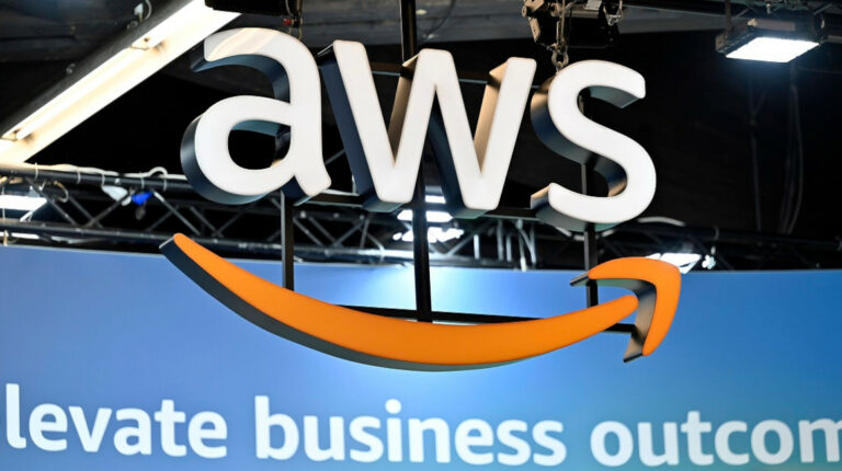 Por qué Amazon y Meta siguen despidiendo empleados