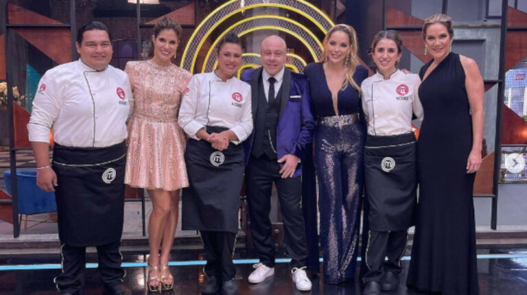 Los finalistas y jurado de la cuarta temporada de Masterchef Ecuador, que finalizó el 21 de marzo de 2023.
