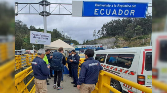 Control fronterizo entre Ecuador y Colombia, el 3 de marzo de 2023.