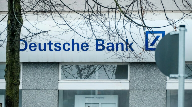 Desplome en bancos alemanes, liderado por el Deutsche Bank