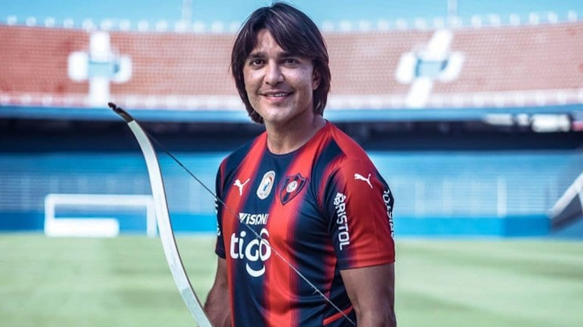 El jugador boliviano Marcelo Moreno Martins, con la camiseta de Cerro Porteño.