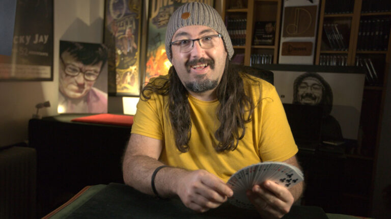 Quién es Dani DaOrtiz, el mago que deslumbra con las cartas