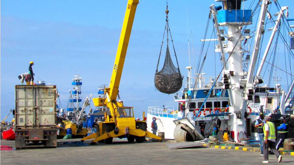 buque pesquero en el Terminal Pesquero y Cabotaje de Manta, el 21 de julio de 2021.
