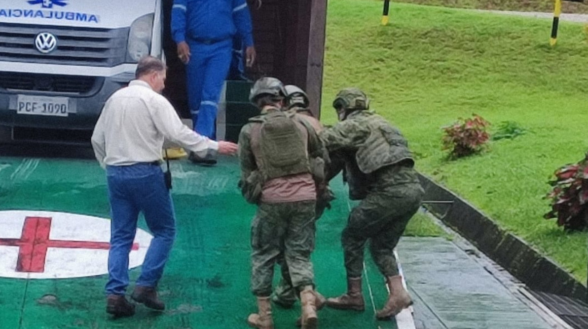 Dos militares resultaron con heridas de consideración tras el ataque al bloque petrolero 16-67, en la Amazonía ecuatoriana, el 6 de abril de 2023.