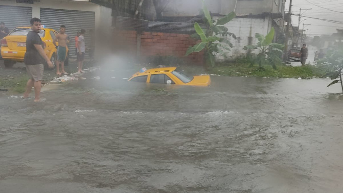 Nuevas inundaciones y vuelos demorados en Guayaquil tras fuertes lluvias