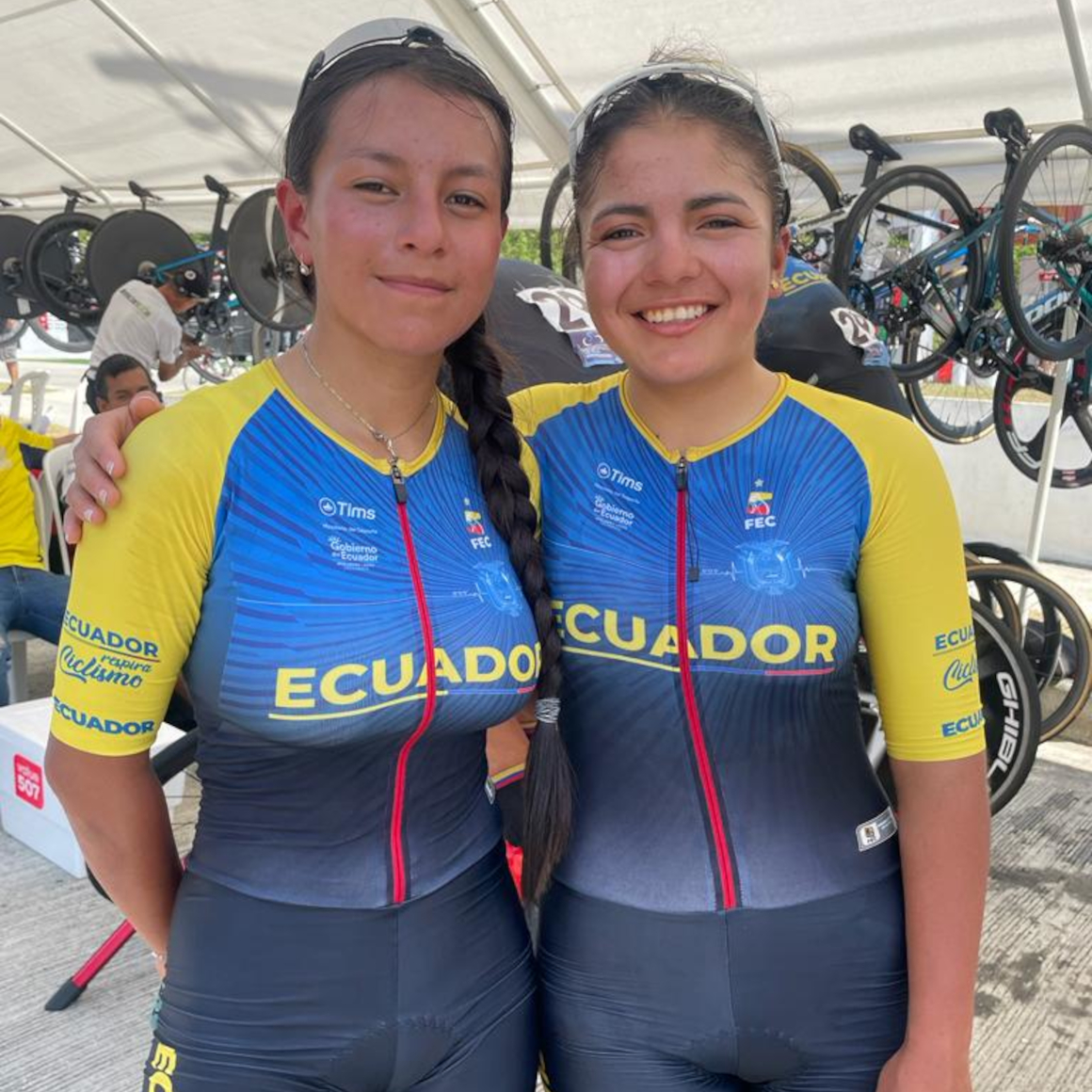 Camila Vega y Heidi Flores, durante el Panamericano de Ruta.