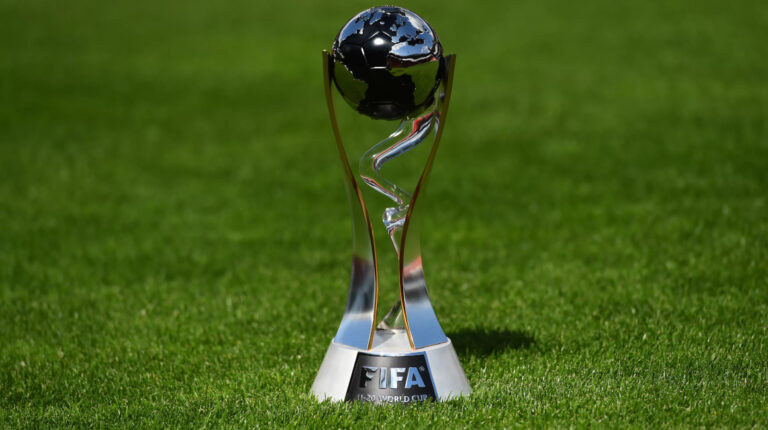 El trofeo del Mundial Sub 20 de la FIFA.
