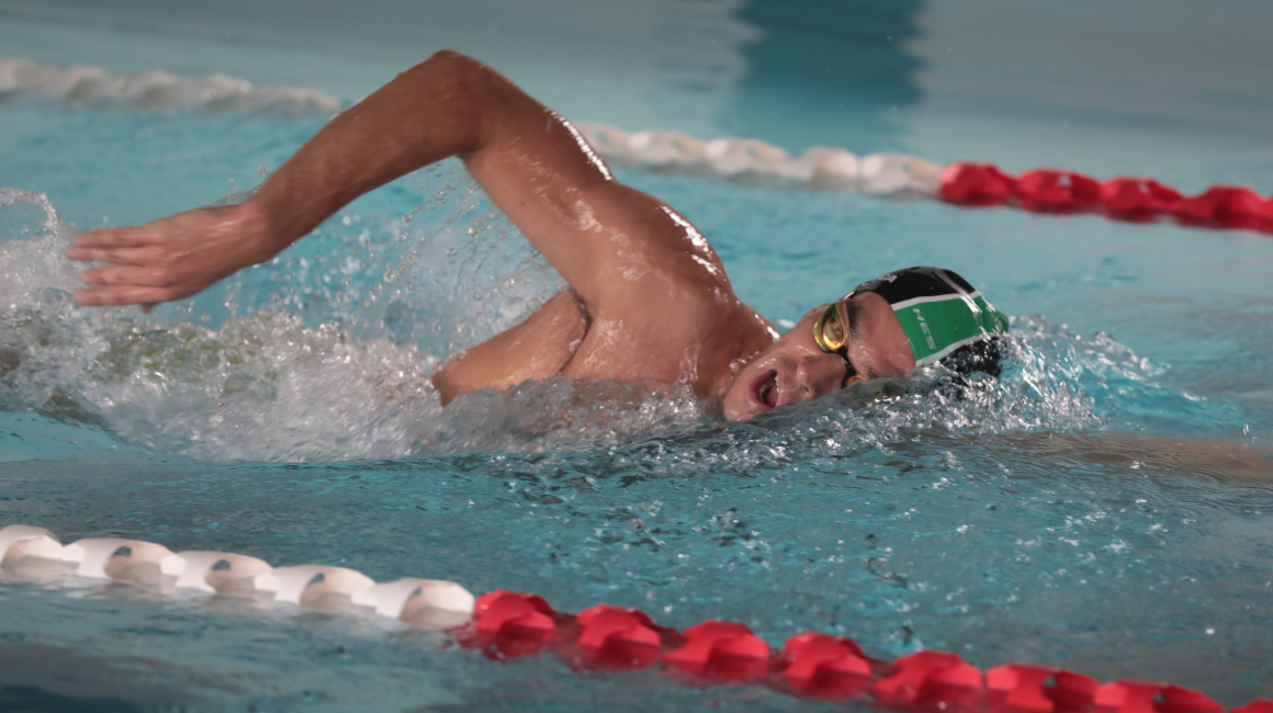 Esteban Enderica se ha especializado en aguas abiertas, aunque también nada en piscina. 