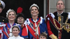 Kate Middleton, durante el saludo desde el Palacio de Buckingham.