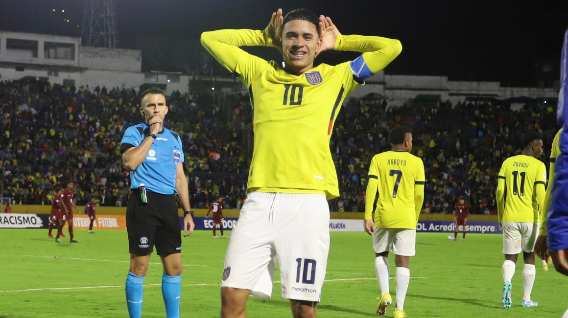 Kendry Páez celebra su gol ante Venezuela, el 23 de abril de 2023.