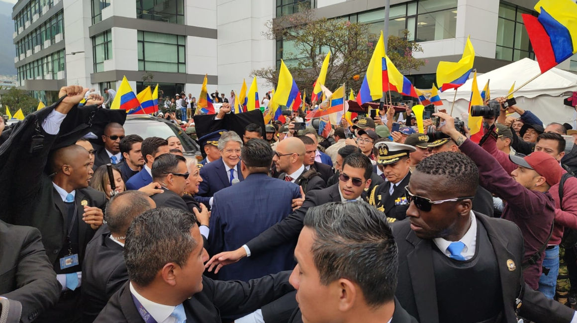 El presidente Guillermo Lasso llega a la Asamblea para enfrentar un juicio político en su contra, el 16 de mayo de 2023.