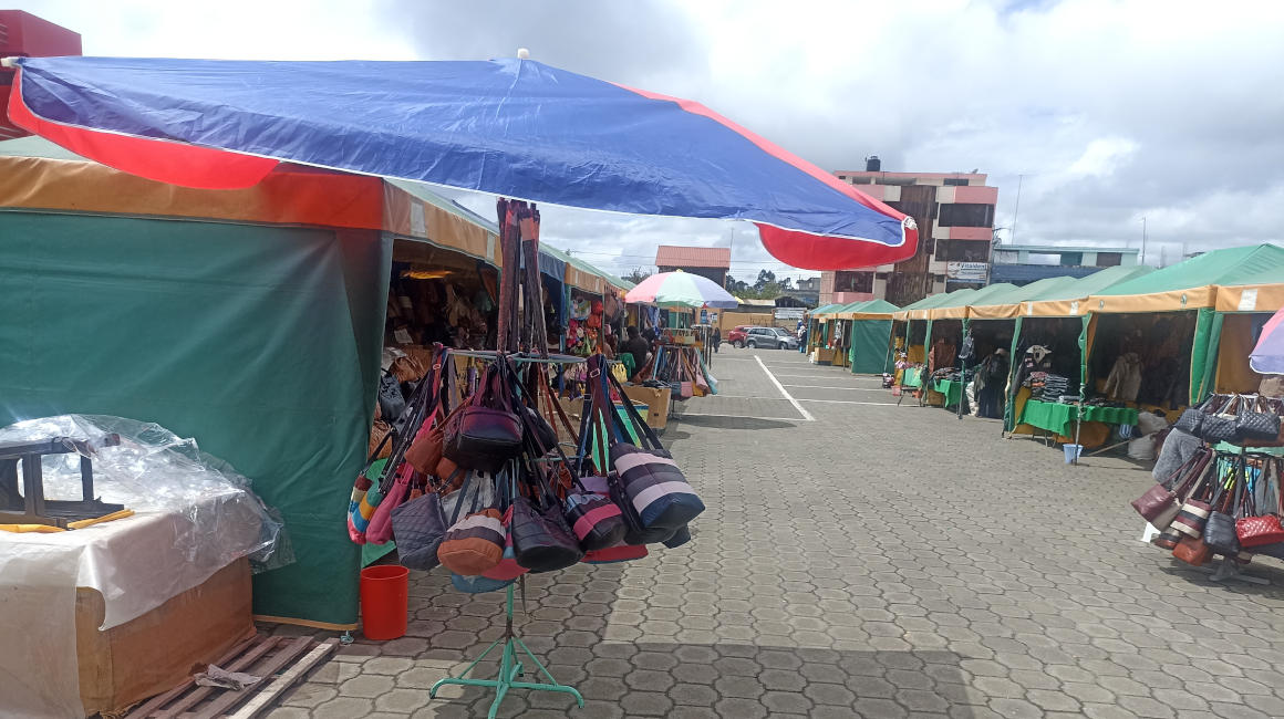 Feria de artesanos del cuero en Quisapincha. Ambato, 19 de mayo de 2023