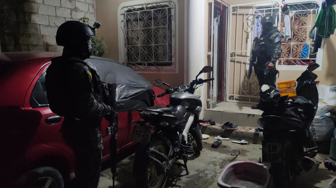Ocho detenidos y seis armas decomisadas tras mega operativo en Durán