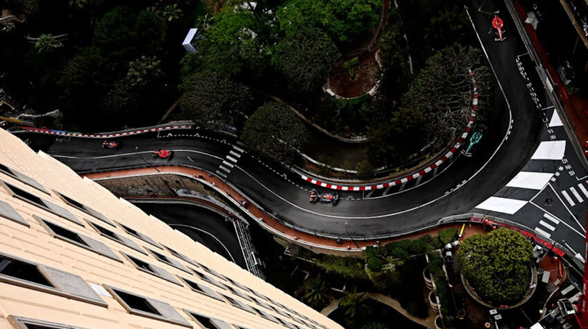 Imagen del circuito del Gran Premio de Mónaco de la Fórmula 1 tomada desde un edificio.